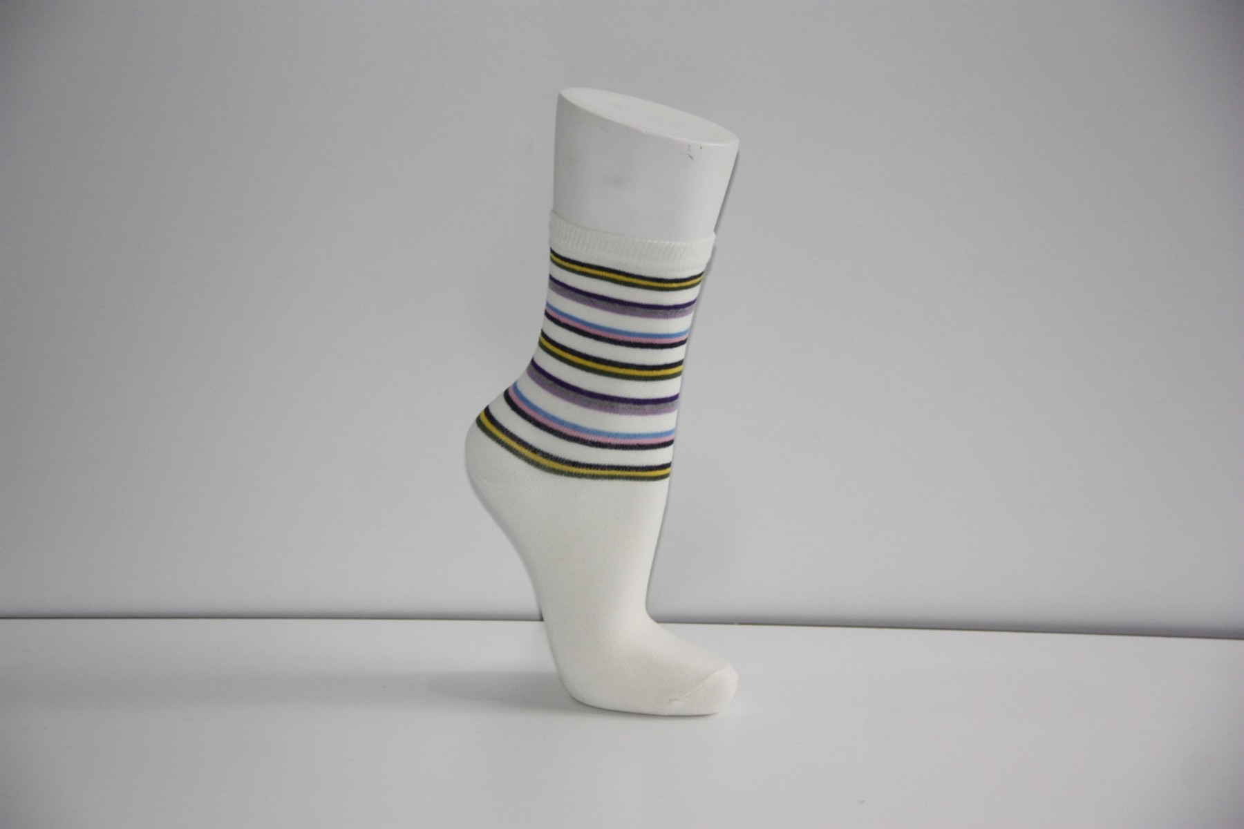 4’Lü Kadın Asortli Çizgili Desen Karışık Renk Soket Çorabı