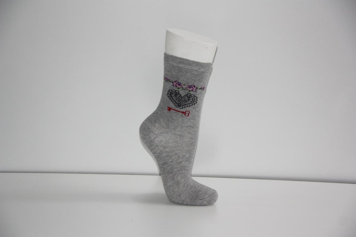 4’Lü Kadın Asortli Kalpli Desen Karışık Renk Soket Çorabı