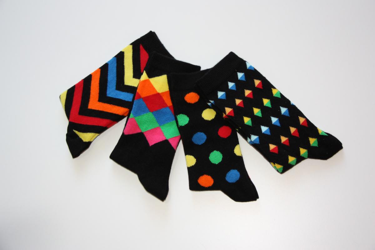 4’Lü Kadın Geometrik Renkli Asortili Soket Çorabı