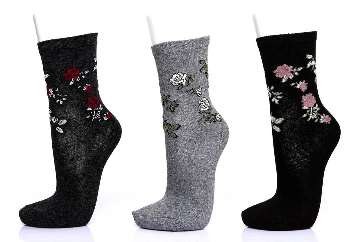 Konçta Gül Desen Kadın Soket Çorap